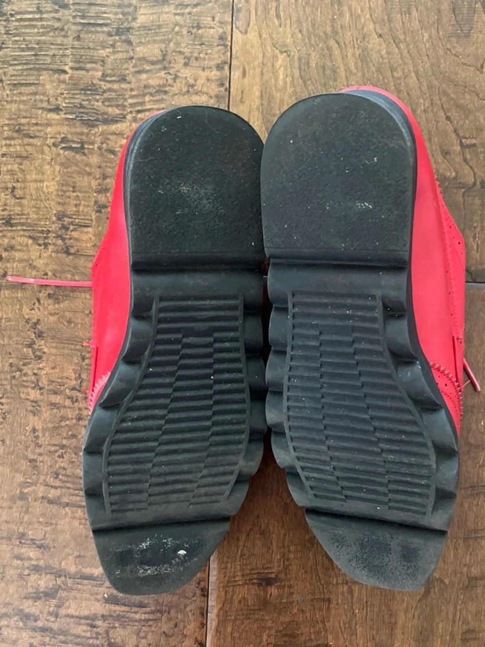 N/A red faux
